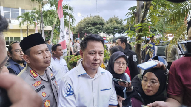 Dirreskrimum Polda Jatim, Kombes Pol M Farman, di Mapolda Jatim, Selasa (19/11/2024). Foto:  Farusma Okta Verdian/kumparan