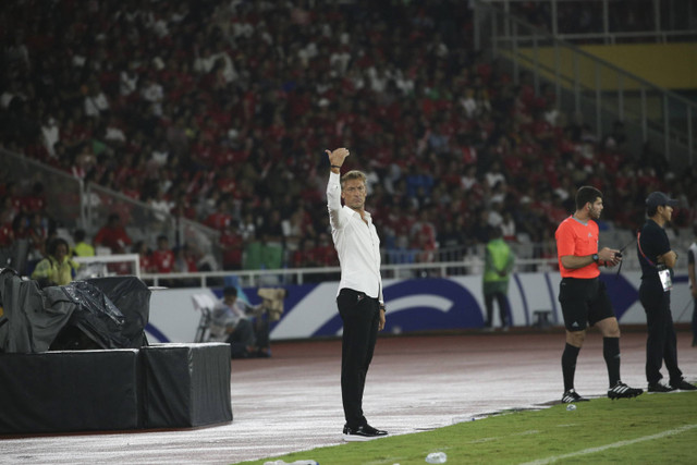 Pelatih Timnas Arab Saudi Herve Renard pada lanjutan Ronde 3 Kualifikasi Piala Dunia di Stadion Utama Gelora Bung Karno, Selasa (19/11/2024). Foto: Aditia Noviansyah/kumparan