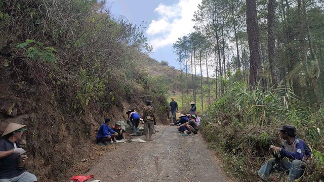 Masyarakat Gotong Royong. Foto Dok. M Rifki Hidayat