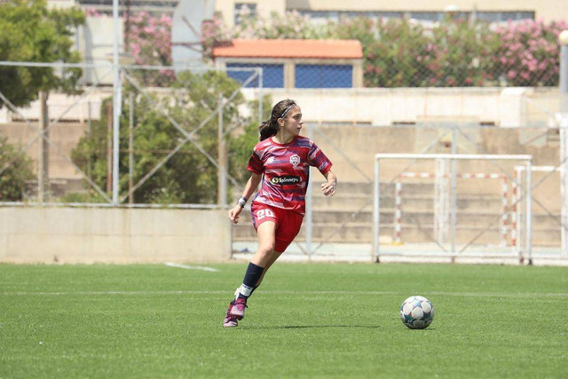 Celine Haidar, pesepak bola wanita asal Lebanon.  Foto: Instagram @celinehaidarr