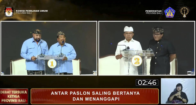 Debat Pilgub Bali ke III, yakni paslon cagub dan cawagub nomor urut 1, I Made Muliawan Arya alias De Gadjah-Putu I Agus Suradnyana alias PAS (Mulia-PAS) dan paslon nomor urut 2, Wayan Koster-I Nyoman Giri Prasta (Koster-Giri), Rabu (20/11/2024). Foto: YouTube/ KPU Provinsi Bali