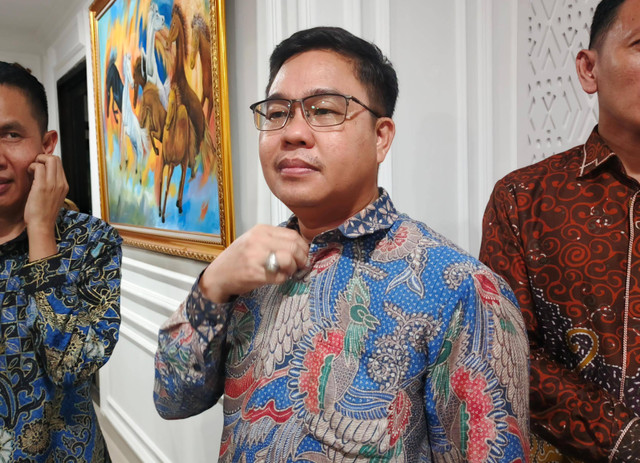 Ketua KPU Lampung, Erwan Bustami, saat di wawancarai setelah melakukan kajian bersama internal jajaran KPU Provinsi Lampung | Foto : Eka Febriani / Lampung Geh