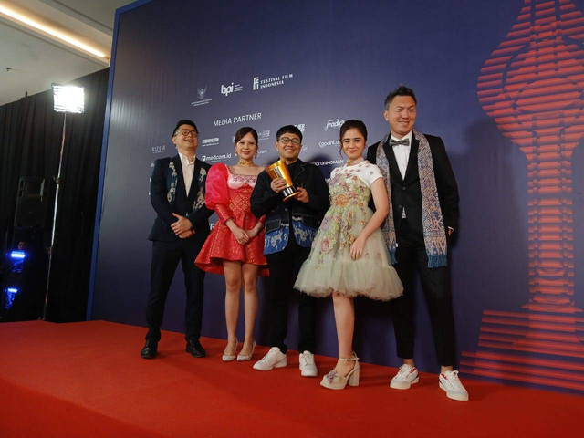 Film Agak Laen raih Piala Antemas di FFI 2024. Foto: Vincentius Mario/kumparan
