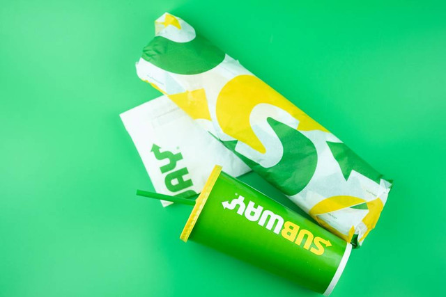  Ilustrasi makanan Subway. Foto: Dontree_M/Shutterstock