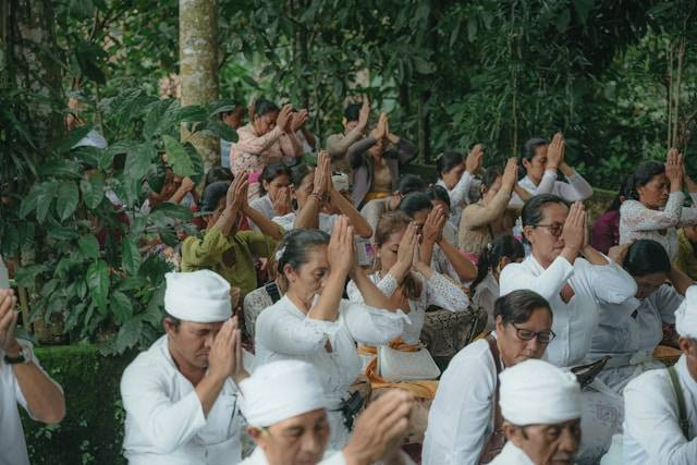 Ilustrasi jelaskan keuntungan beragamnya seni budaya yang ada di Indonesia. Foto: Unsplash/Krisna Yuda