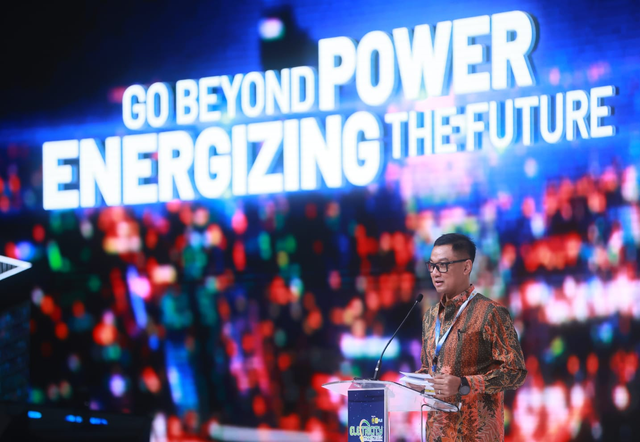 Direktur Utama PLN, Darmawan Prasodjo pada pembukaan Electricity Connect 2024 di Jakarta Convention Center pada Rabu (20/11/2024). Foto: Dok. PLN