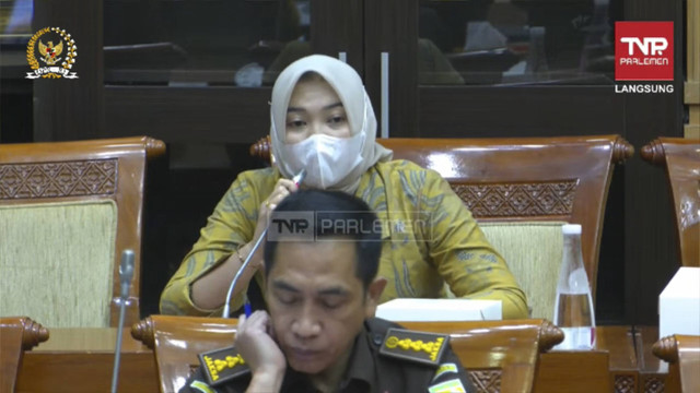 ASN Kejaksaan Negeri Tapanuli Selatan, Nella Marsella. Foto: YouTube/ TV Parlemen 