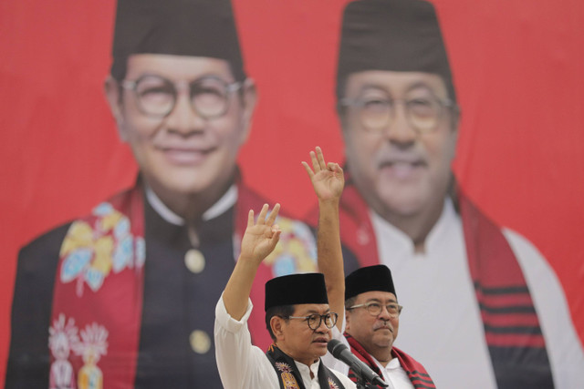 Calon Gubernur DKI Jakarta Pramono Anung - Rano Karno, di acara Apel Siaga Warga Kawal TPS, Lapangan Blok S, Jakarta Selatan, Kamis (21/11/2024). Foto: Jamal Ramadhan/kumparan