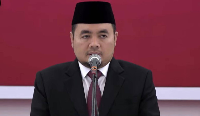 Ketua KPU RI, Mochammad Afifuddin pada pelantikan anggota KPU Kabupaten/Kota se-Lampung periode 2024-2029 | Foto : Tangkaplayar YouTube KPU RI