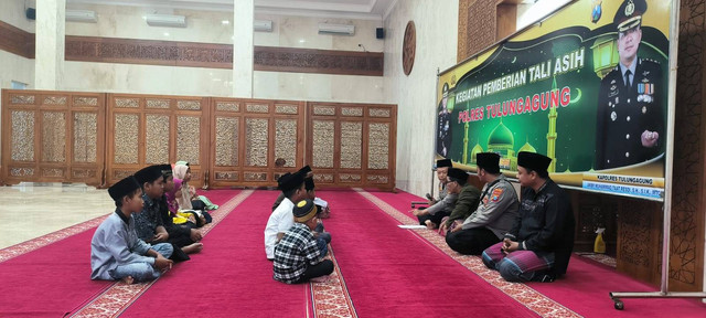 Doa Bersama Anak Yatim Serta Taliasih Rutin Oleh Polres Tulungagung