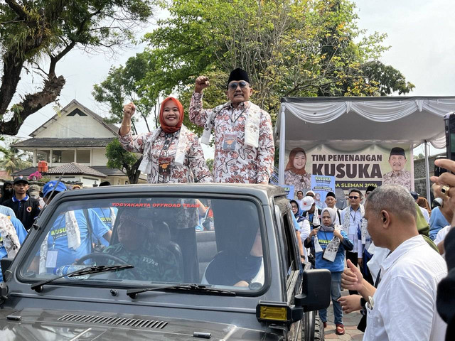 Pasangan calon bupati sleman nomor urut 1, Kustini Sri Purnomo dan Sukamto. (Foto: M Wulan)