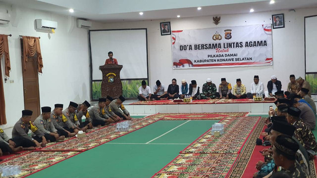 Doa bersama pilkada damai 2024 yang dilaksanakan Polres Konawe Selatan. Foto: Dok. Istimewa.