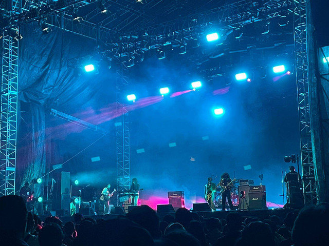 The SIGIT tampil di Joyland Festival 2024 Jakarta, Lapangan Baseball GBK, Jumat (22/11) Foto: Giovanni/kumparan