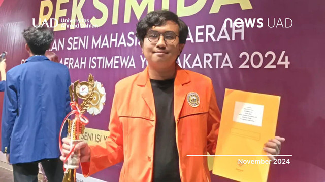 Narendra, Mahasiswa Sastra Indonesia Universitas Ahmad Dahlan (UAD) Gemar Ciptakan Puisi (Dok. Narendra)