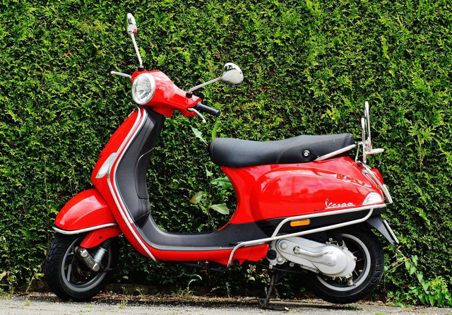 Ilustrasi motor mirip vespa. Sumber: pexels.com/Pixabay