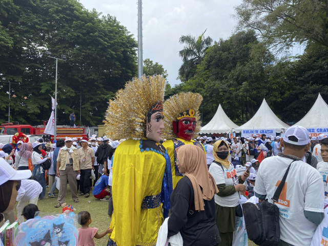 Suasana kampanye akbar Pasangan calon Gubernur Jakarta nomor urut satu Ridwan Kamil-Suswono di Taman Lapangan Banteng, Jakarta, Sabtu (23/11/2024). Foto: Abid Raihan/kumparan