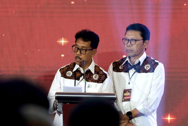 Pasangan calon Wali Kota dan Wakil Wali Kota Yogyakarta nomor urut 3, Afnan-Singgih, dalam debat pertama Pilwalkot Yogyakarta, Jumat (8/11). Foto: Dok. Tim Pemenangan Afnan-Singgih