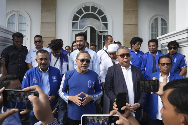 Ketua Umum Partai Amanat Nasional (PAN) Zulkifli Hasan (Zulhas) bersama Calon Gubernur dan Wakil Gubernur Sulawesi Tengah Ahmad Ali dan Abdul Al Jufri. Foto: Dok. Istimewa