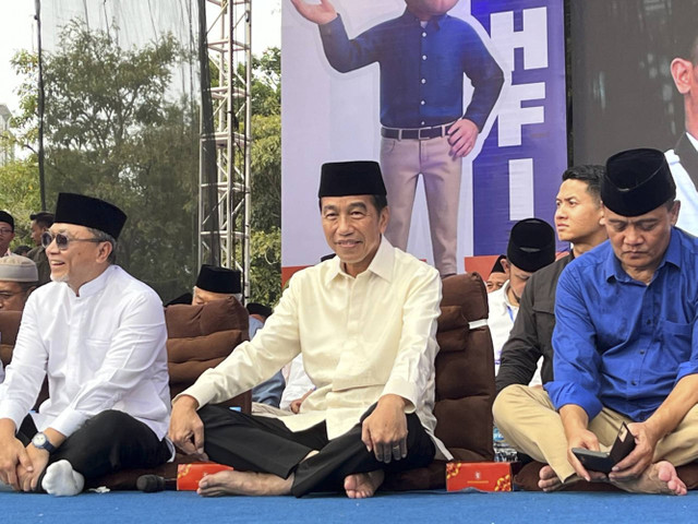 Presiden RI ke-7 Joko Widodo (Jokowi) menghadiri kampanye akbar bertajuk doa bersama calon gubernur dan wakil gubernur Jawa Tengah nomor urut 02 Ahmad Luthfi - Taj Yasin di Simpang Lima Kota Semarang. Foto: Intan Alliva Khansa/kumparan