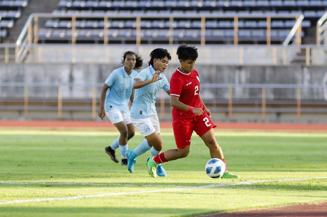 Suasana pertandingan Timnas Wanita Indonesia vs Timnas Wanita Kamboja di Grup B ASEAN Women's Cup 2024 yang digelar di New Laos National Stadium, Vientiane, Laos, Sabtu (23/11). Foto: Instagram/@lff_official