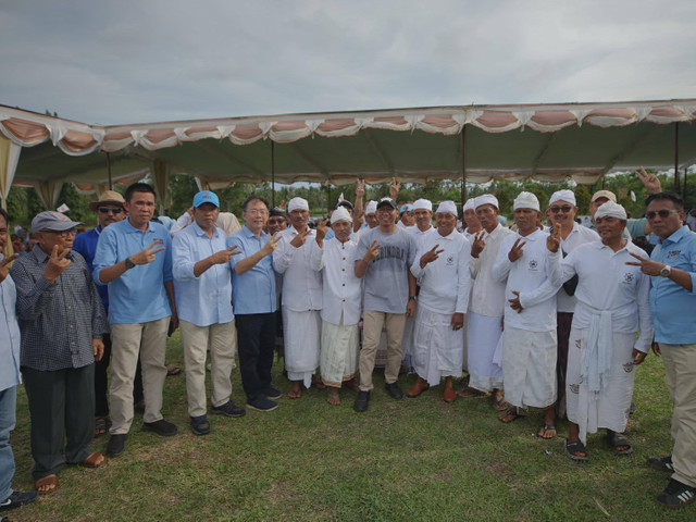 Calon Gubernur Lampung nomor urut 2, Rahmat Mirzani Djausal saat kampanye terakhir di Sekampung Udik, Lampung Timur | Foto : Ist