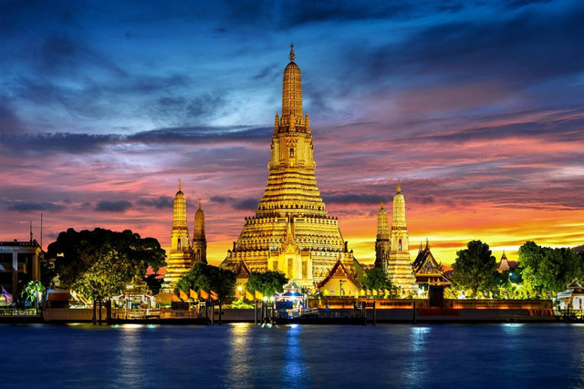 Wat Arun atau Kuil Fajar di Bangkok (Sumber Gambar: Freepik)