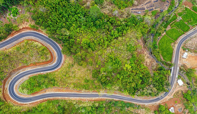 Oleh-oleh Sukabumi. Foto Sukabumi dari atas. Sumber: Pexels/Tom Fisk