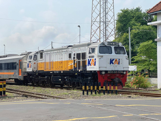 Kereta Semarang-Madiun Berapa Jam. Foto hanya ilustrasi, bukan tempat sebenarnya. Sumber: unsplash.com/Alviansyah Kuswidyatama.