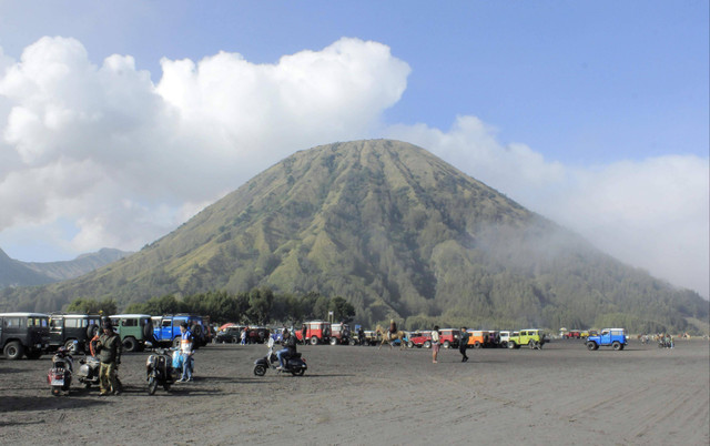 sumber foto : dokumen penulis savana bukit teletubbies bromo