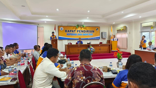 Keterangan foto: Rapat pembentukanKoperasi Jasa Multi Karya Obor Mas yang berlangsung di Kantor Pusat KSP Kopdit Obor Mas, pada Sabtu (23/11/2024).