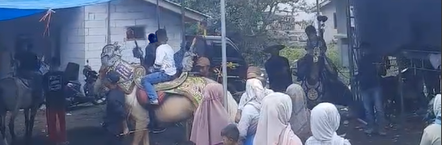 Contoh Pertunjukan Kuda Renggong yang dilakukan di Majalengka (Foto: Dokumentasi Pribadi)