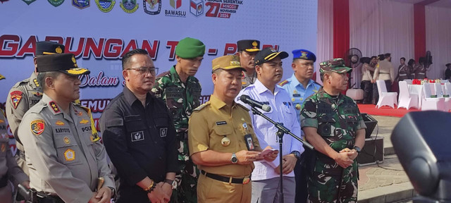 Apel Gabungan TNI-Polri dalam Rangka Pengamanan Tahapan Pemungutan dan Penghitungan Suara di Monas pada Senin (25/11/2024). Foto: Rachmadi Rasyad/kumparan