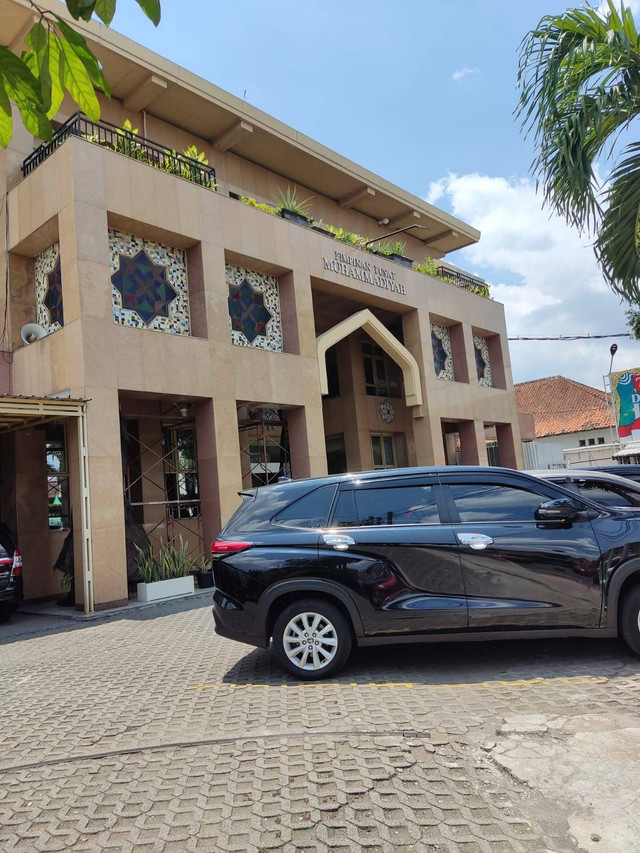 Kantor Pimpinan Pusat muhammadiyah Jl. Cikditiro