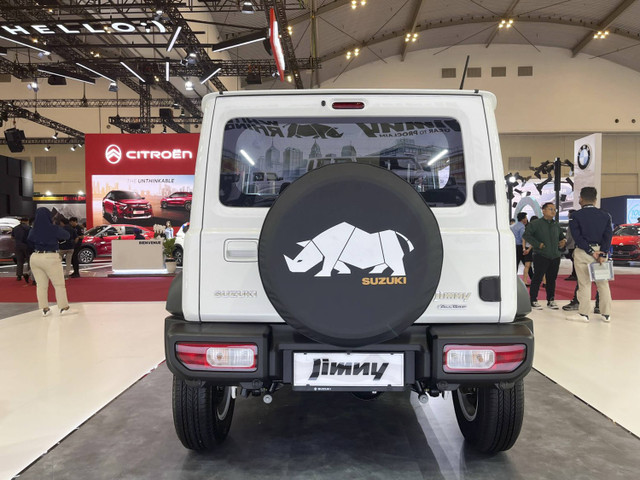 Suzuki Jimny 5-pintu White Rhino Edition di GJAW 2024. Foto: Fitra Andrianto/kumparan