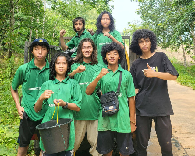 Foto tim Green Movement Baturaja. (Foto diambil ketika selesai kegiatan)