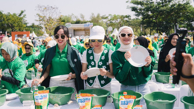 Keseruan Arisan Sahabat Mama Surabaya. Dok. kumparan. 