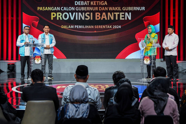 Debat ketiga Pilgub Banten di Jakarta, Rabu (20/11/2024). Foto: Galih Pradipta/ANTARA FOTO