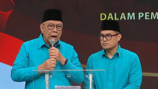 Paslon nomor urut 01 Benyamin Davnie dan Pilar Saga Ichsan mengikuti Debat Pilwalkot Tangerang Selatan 2024, Selasa (12/11/2024). Foto: Youtube/KPU Tangerang Selatan