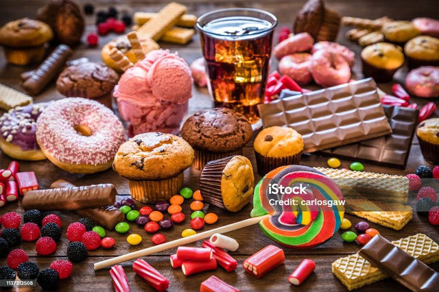 Ilustrasi makanan manis. Sumber : iStock