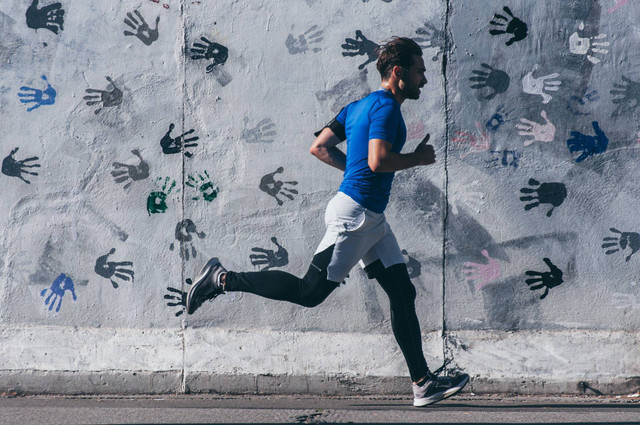 Running activity. Photo : https://pixabay.com/photos/man-runner-running-sport-fitness-8293794/