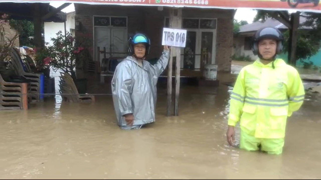 TPS di Deli Serdang terendam banjir, Rabu (27/11/2024). Foto: Dok. Polda Sumut