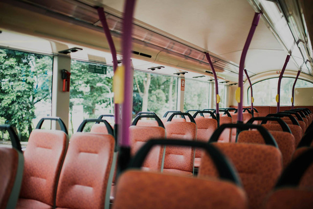 Rute Suroboyo Bus Terminal Purabaya-Kampus C Unair. Foto hanya ilustrasi, bukan tempat sebenarnya. Foto: dok. Unsplash/CHUTTERSNAP