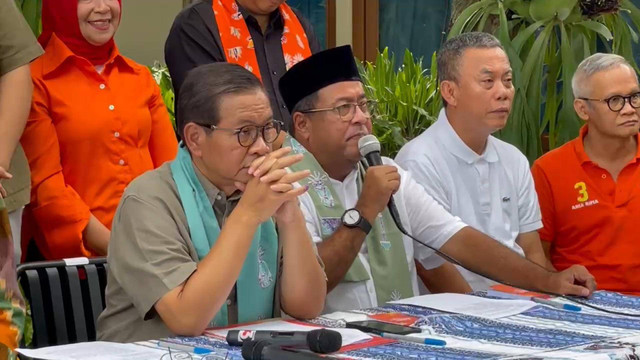 Konferesi pers deklarasi kemenangan Pasangan Pramono Anung dan Rano Karno di Kediaman Pramono, Cipete Jakarta Selatan, Kamis (28/11/2024). Foto: Alya Zahra/kumparan 