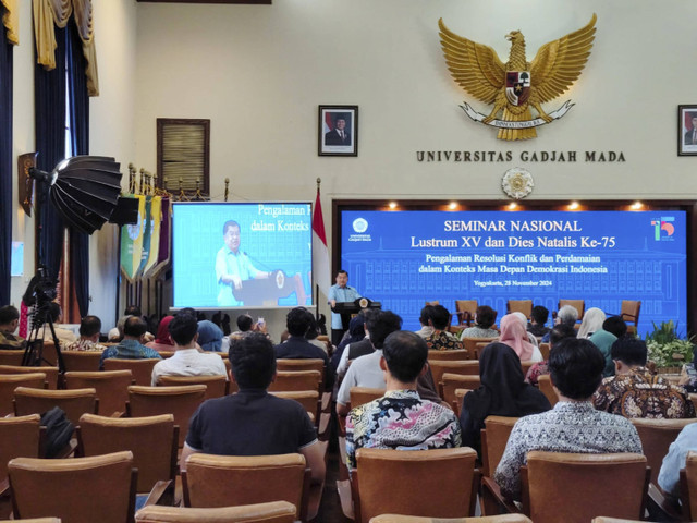 Muhammad Jusuf Kalla di UGM, Kamis (28/11/2024). Foto: Arfiansyah Panji Purnandaru/kumparan