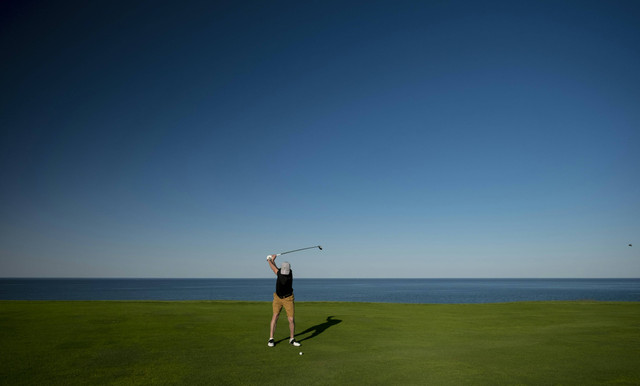 Ilustrasi Cara Menjadi Atlet Golf, Unsplash/Andrew Rice