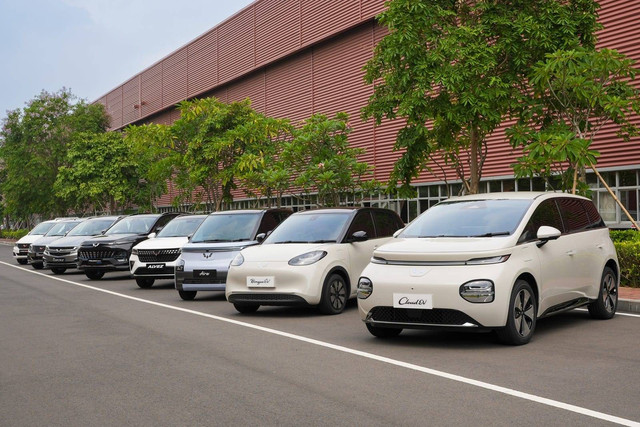 Seremoni produksi 160 ribu mobil Wuling di Indonesia dan ekspor perdana Cloud EV ke ASEAN. Foto: dok. Wuling Motors