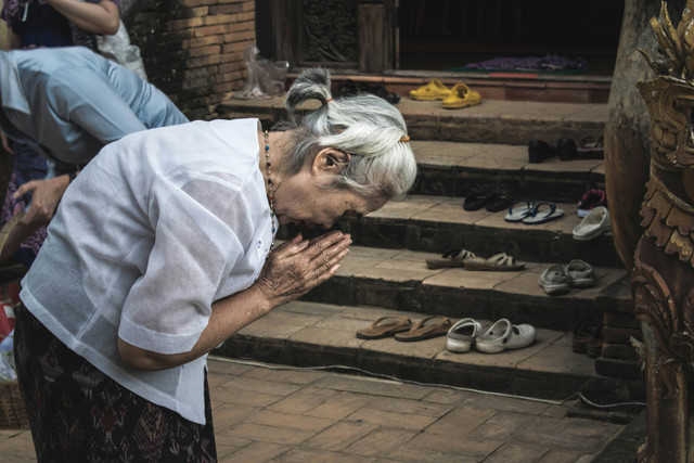 Ilustrasi kepercayaan masyarakat praaksara, foto: unsplash/Pablo Rebolledo