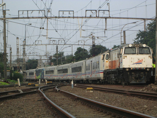 Kenapa Stasiun Surabaya Kota Disebut Stasiun Semut. Foto hanya ilustrasi, bukan tempat sebenarnya. Foto: dok. Unsplash/Fachry Hadid