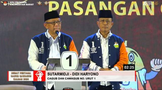 Cagub dan Cawagub Kalbar, Sutarmidji-Didi Haryono, saat menyampaikan pernyataan penutup pada debat perdana Pilgub Kalbar. Foto: Dok. YouTube KPU Kalbar