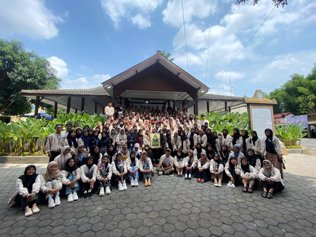 Gambar : Mahasiswa KKN UIN Walisongo Semarang di Kab. Semarang (sumber : doc pribadi)